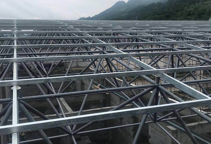娄底仁怀冠英学校艺体楼网架